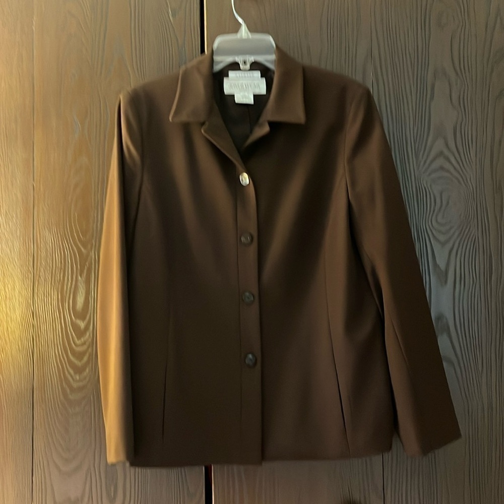 Jones Wear sport stretch dark brown jacket. Size 12